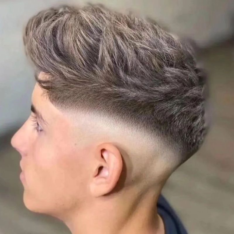 Revolutionize-Your-Look-Mastering-the-Burst-Fade-Haircut